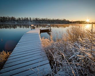 Verschneiter Steg 306749440 Adobe